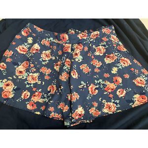Charlotte Russe silky light weight shorts size large